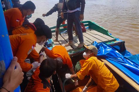 9 still missing after boat sinks in west Indonesia, 11 dead